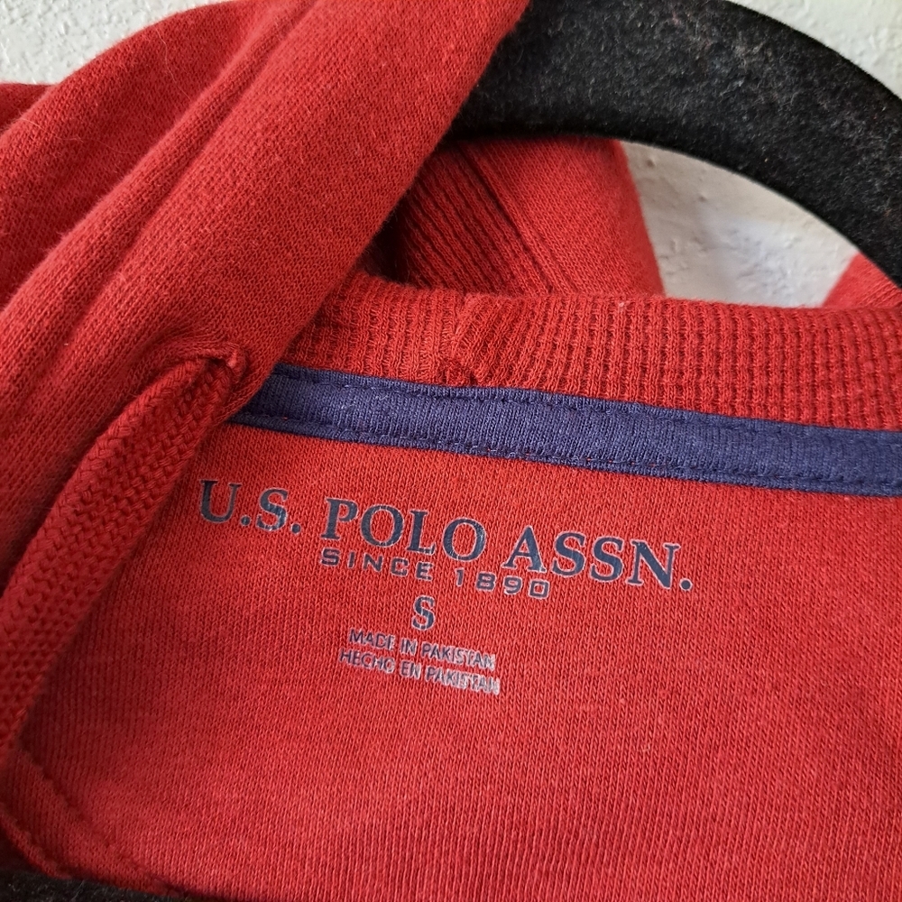 U.S. Polo Assn. Burgundy Zip-Up sweatshirt - Picture 5 of 6